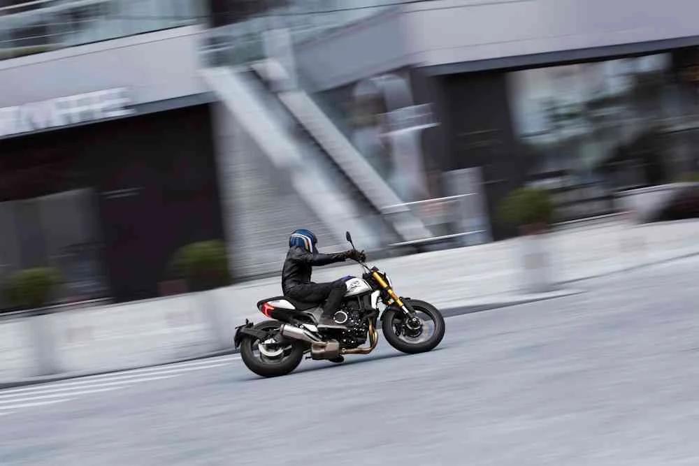 CFMOTO Cfmoto 700CL-X-Heritage 2026 Model Motosiklet - Görsel 3